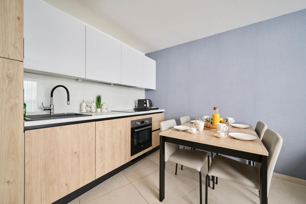 Apartment Royal Blue